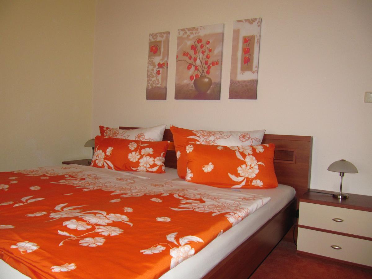 Pension Roez Gohren-Lebbin Bagian luar foto